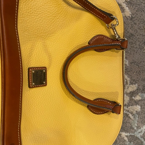 Beautiful Dooney N Bourke purse. Yellow. Leather. Gently used - Picture 1 of 1